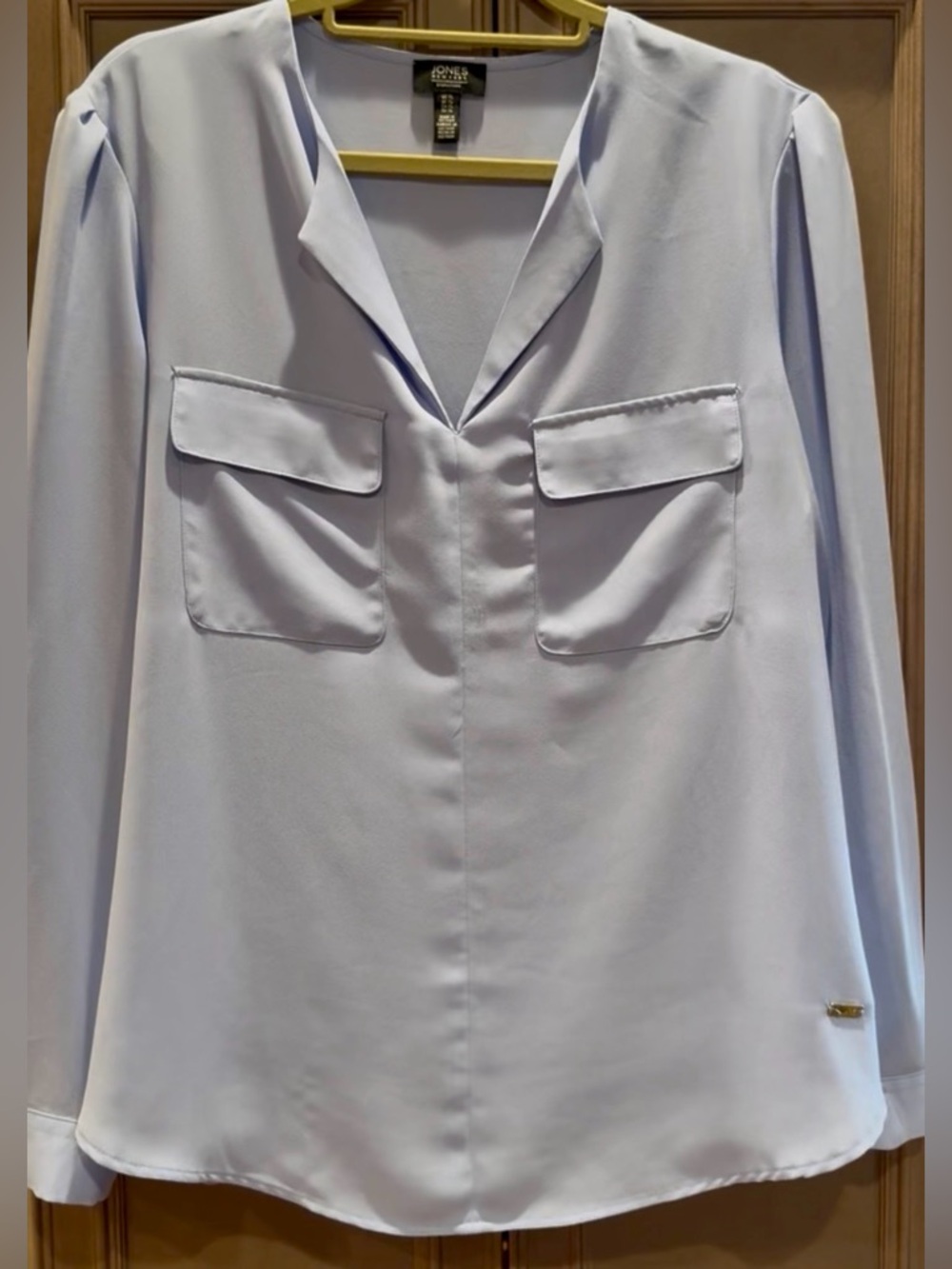 Jones New York Light Pastel Lilac Lavender V-Neck Flap Collared Blouse